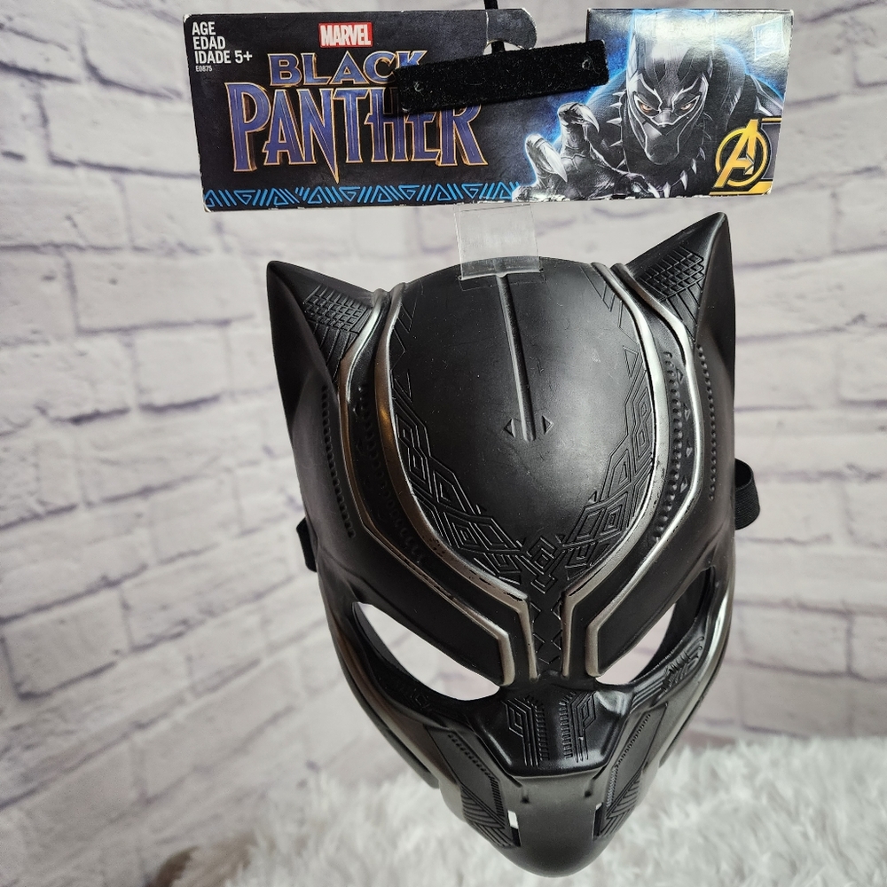๐๏ธ Marvel Black Panther Mask - Picture 7 of 14